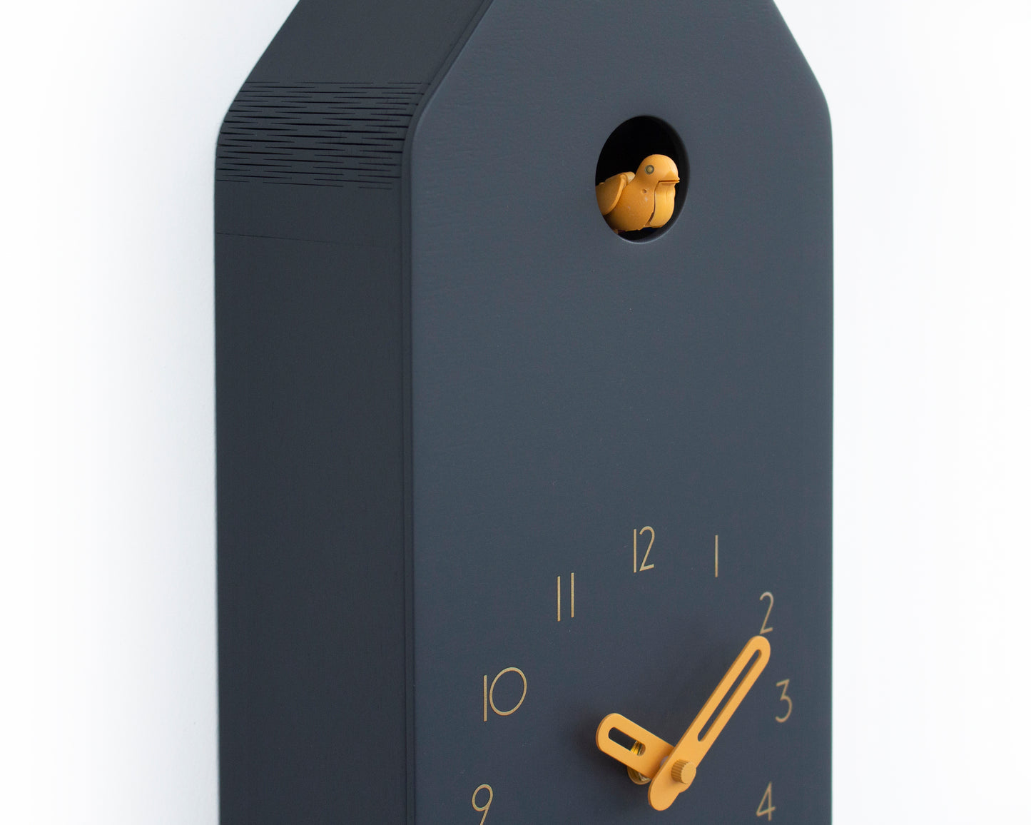 Anthracite House Clock with Amber Details – Minimalist Cuckoo Design